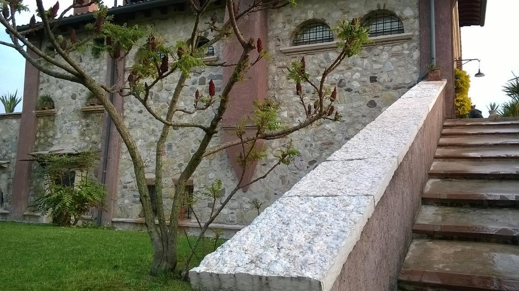 Bed And Breakfast Posserle Padenghe sul Garda Ngoại thất bức ảnh